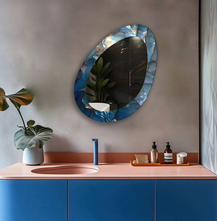 Abstrakter Wandspiegel in Blau-Metallic
