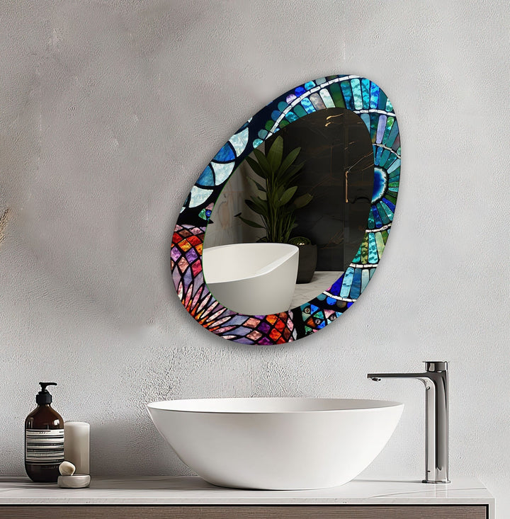 Mirror wall decor with creative frames and reflective details to elevate your home interior
