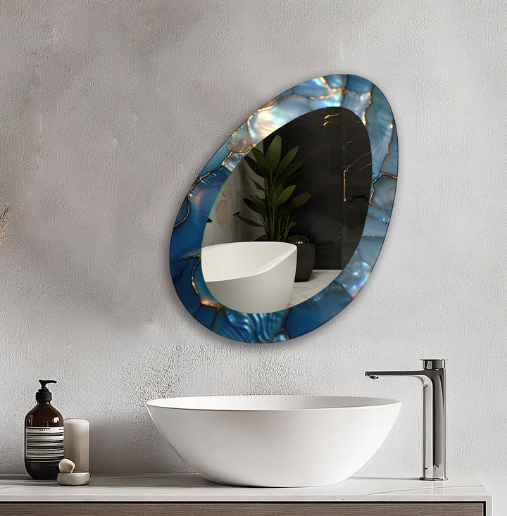 Abstrakter Wandspiegel in Blau-Metallic
