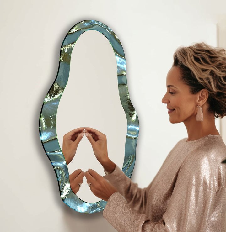 Asymmetrischer Wandspiegel in Metallic-Grau