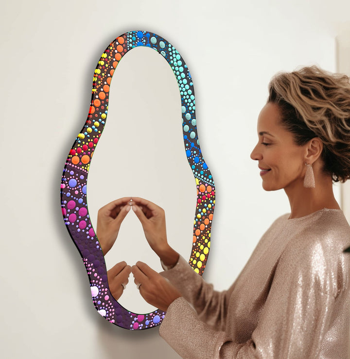Mirror wall decor combining reflective surfaces and artistic shapes for a stunning focal point
