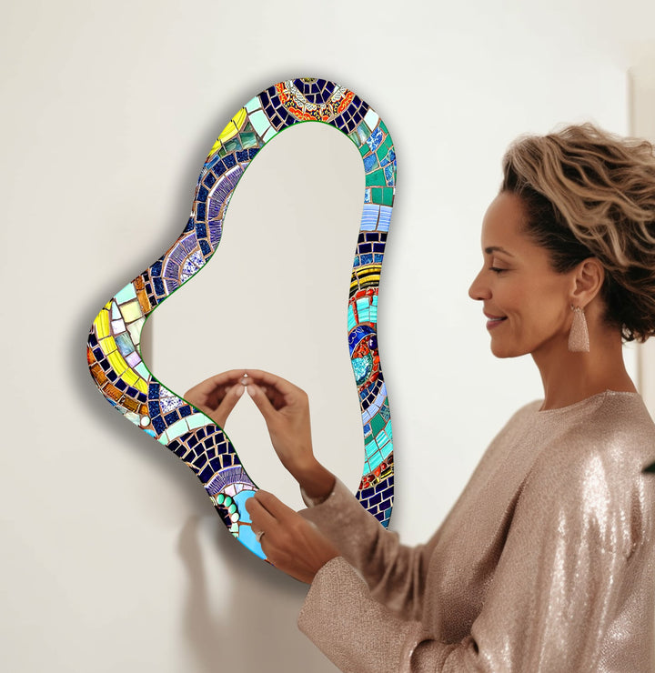 Wall mirrors combining modern aesthetics with classic elegance for timeless appeal
