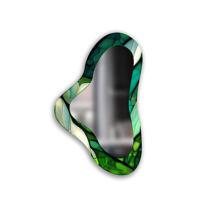 Asymmetrischer Wandspiegel aus Glas in leuchtendem Grün