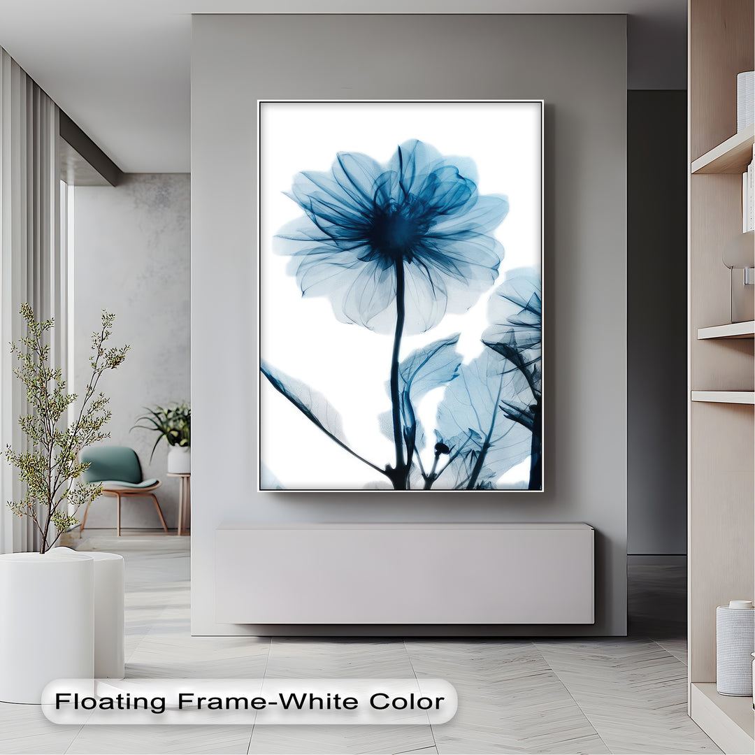 Winterliche Ruhe – Japanische Frau im blauen Kimono, Leinwanddruck | Gerahmtes Kunstwerk