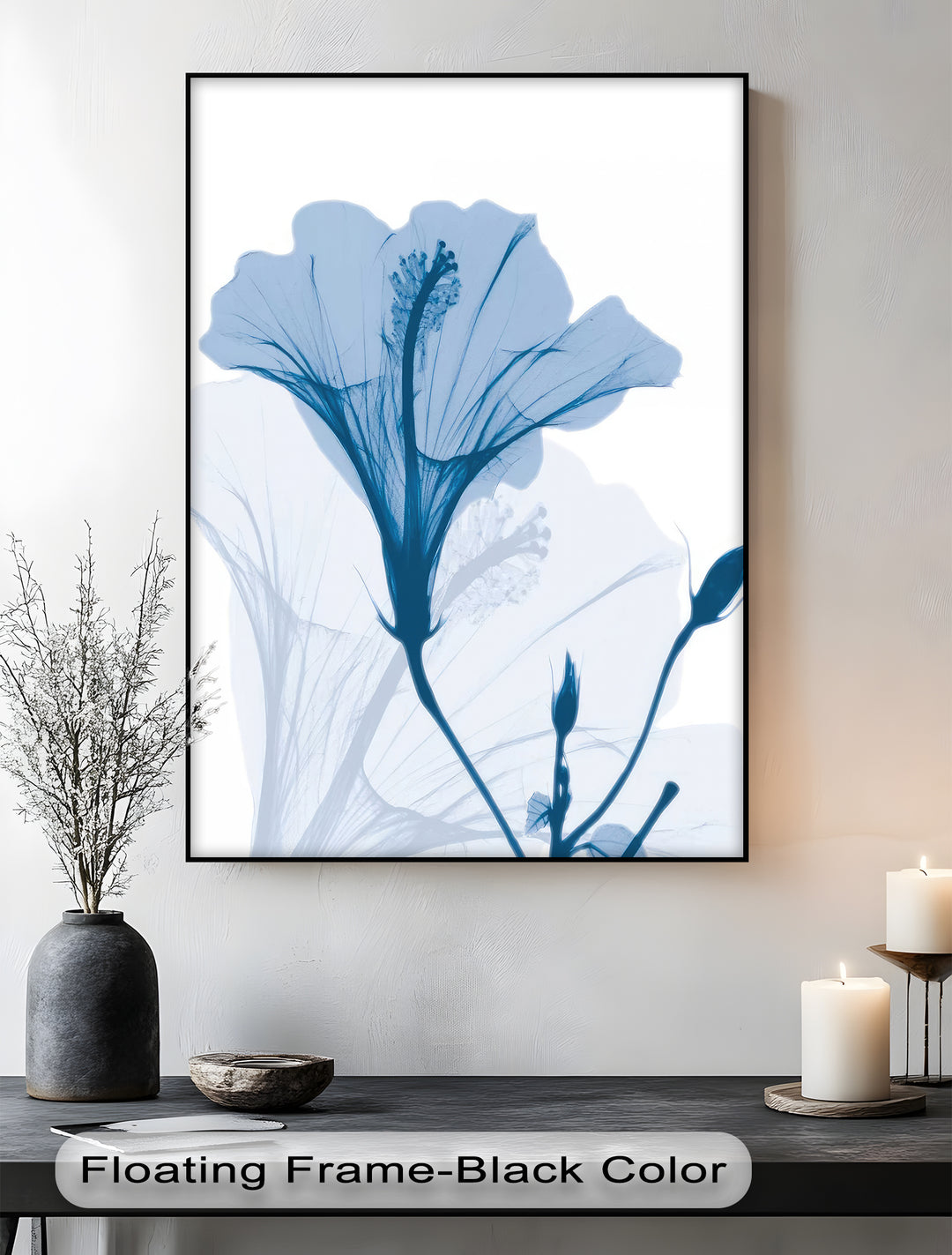 Winterliche Ruhe – Japanische Frau im blauen Kimono, Leinwanddruck | Gerahmtes Kunstwerk