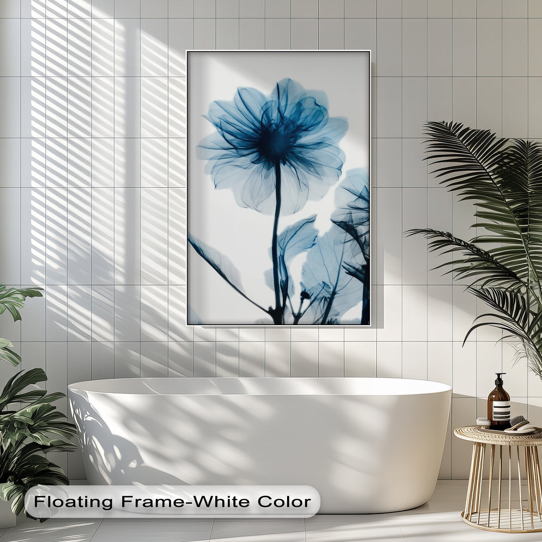 Winterliche Ruhe – Japanische Frau im blauen Kimono, Leinwanddruck | Gerahmtes Kunstwerk