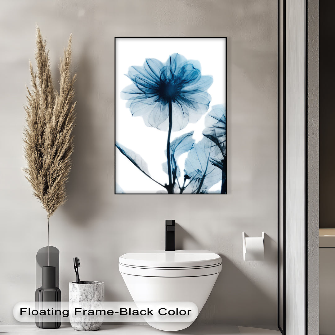 Winterliche Ruhe – Japanische Frau im blauen Kimono, Leinwanddruck | Gerahmtes Kunstwerk