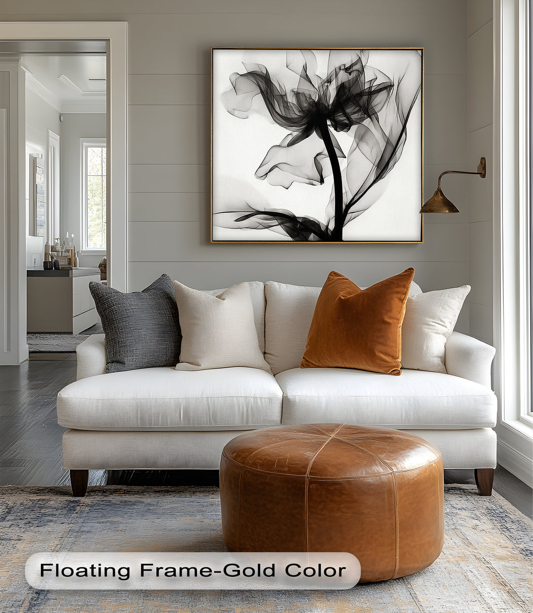 Winterliche Ruhe – Japanische Frau im blauen Kimono, Leinwanddruck | Gerahmtes Kunstwerk