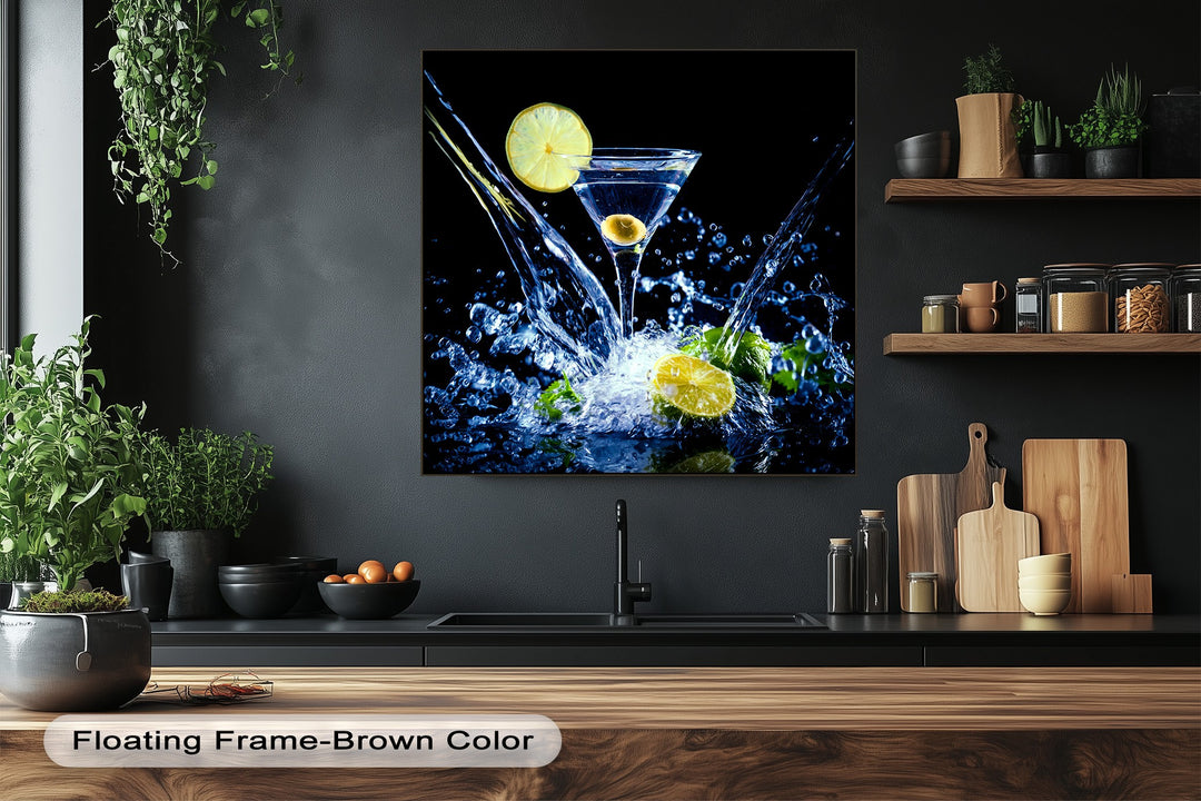 Premium quality canvas pictures showcase a vibrant lemon martini, exquisitely detailed with refreshing water splashes against a deep black background.