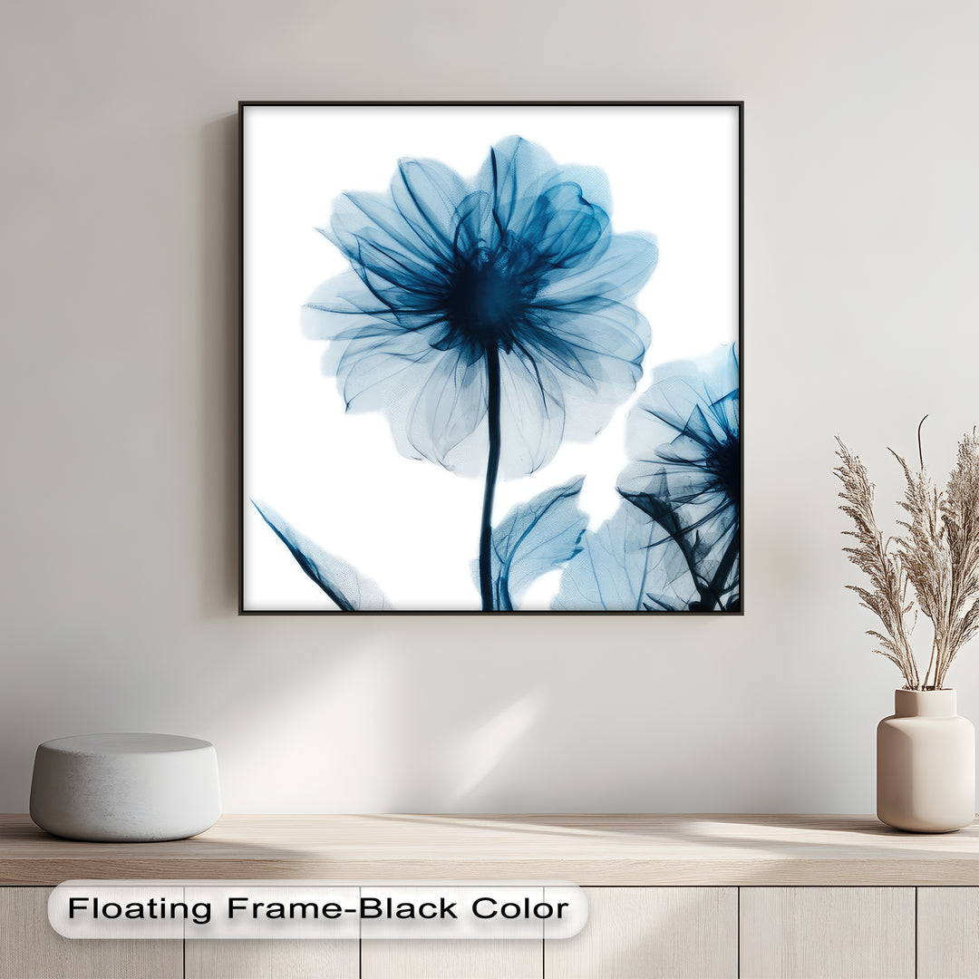 Winterliche Ruhe – Japanische Frau im blauen Kimono, Leinwanddruck | Gerahmtes Kunstwerk