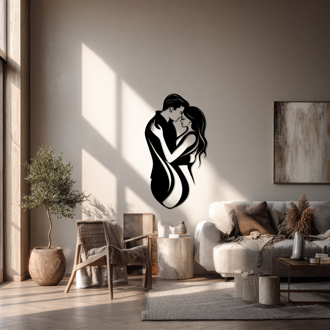 عناق أبدي – صورة ظلية لزوجين رومانسيين فن جداري معدني