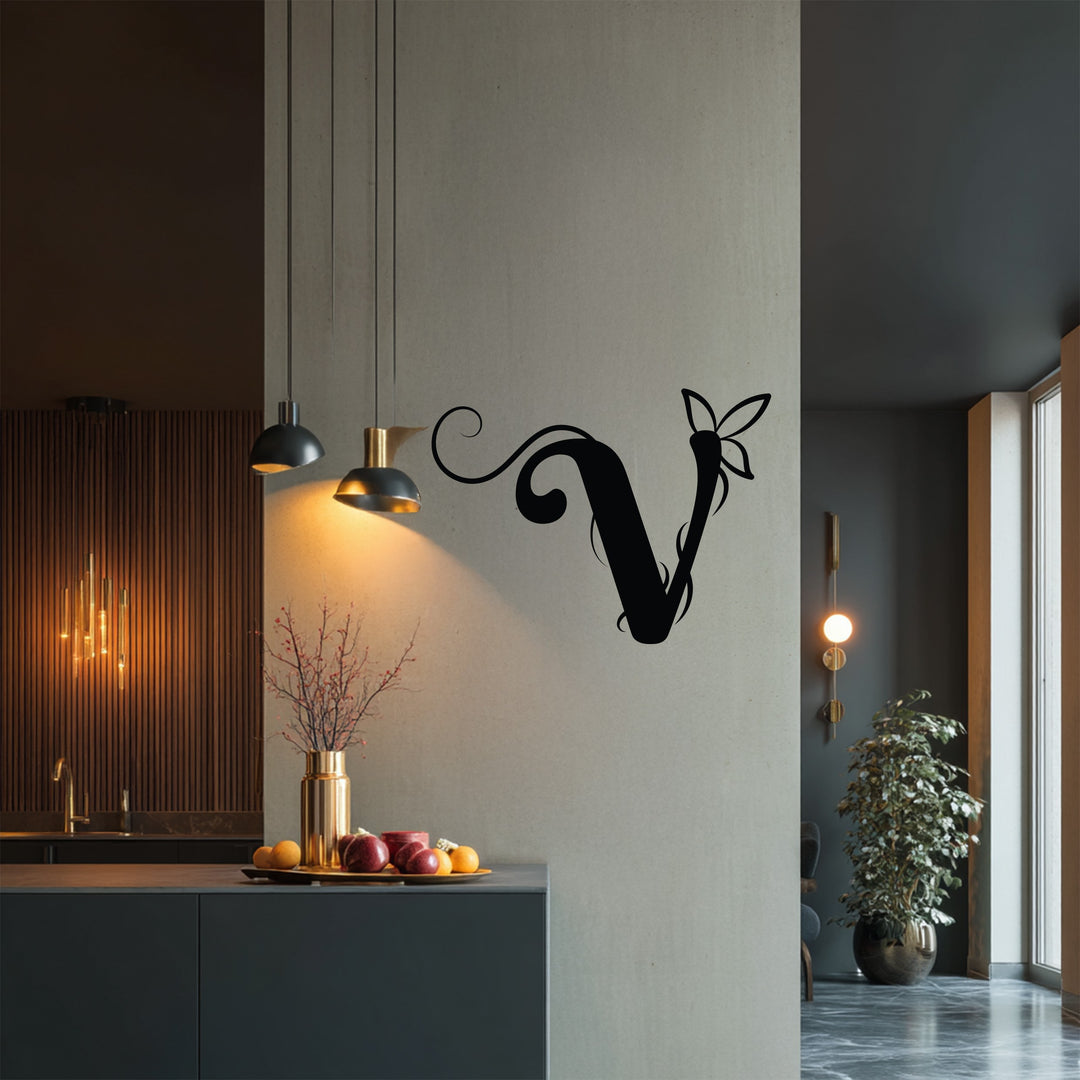 Floral Vine Letter Metal Wall Art – Elegant Botanical Monogram