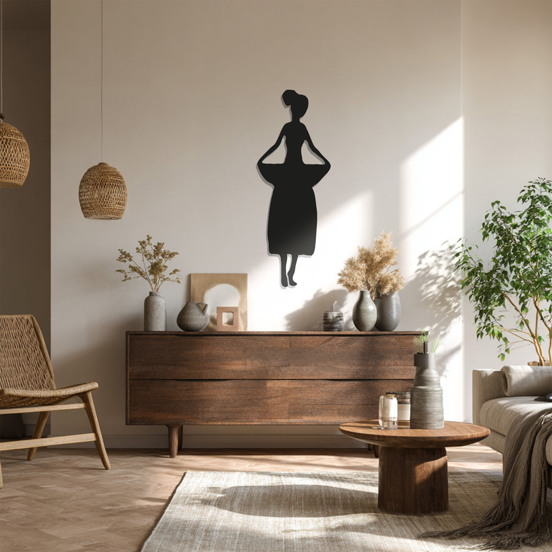 Black cultural-inspired woman metal décor
