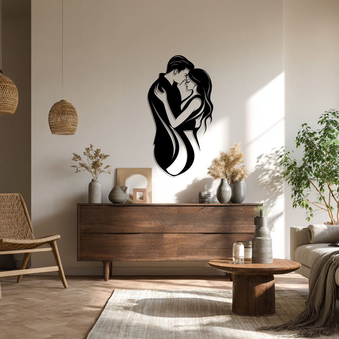 عناق أبدي – صورة ظلية لزوجين رومانسيين فن جداري معدني