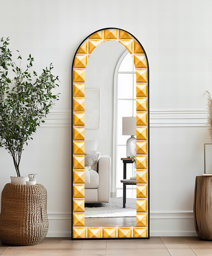 Goldene Pyramide - Mosaik-Bodenspiegel 
