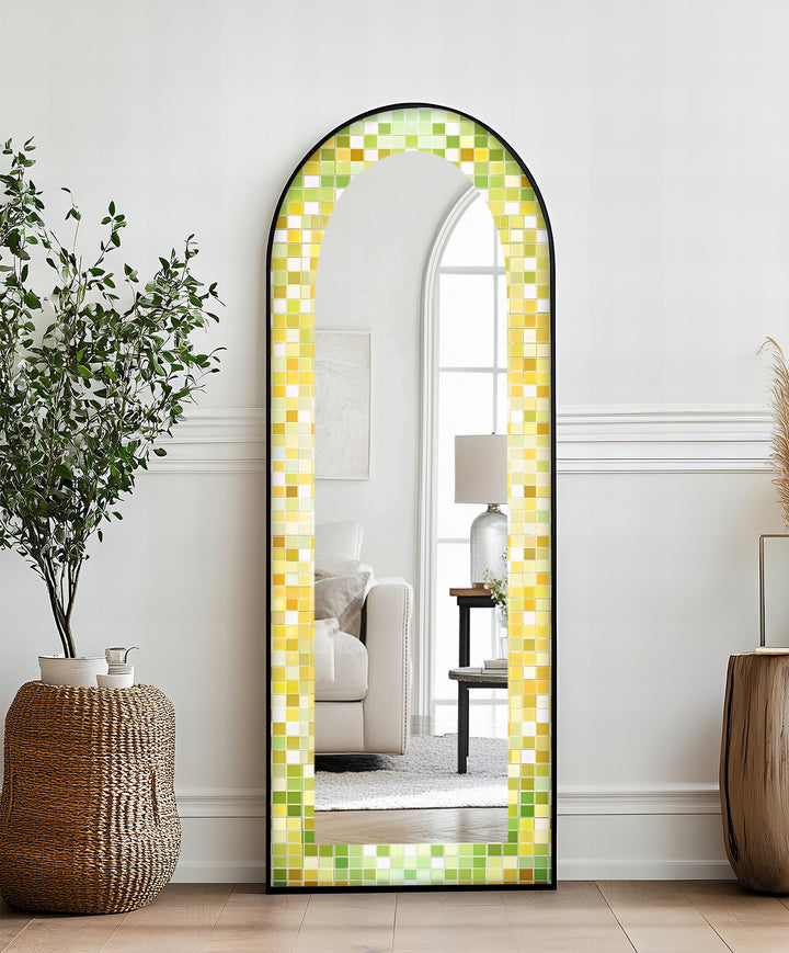 Lime Glow Harmony – Frischer grüner Mosaik-Standspiegel 