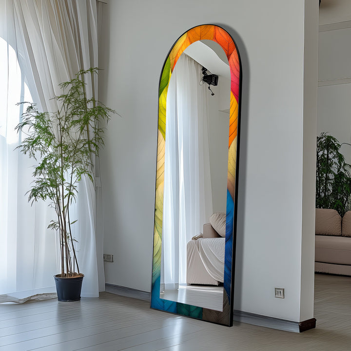 Botanic Spectrum – Abstrakter Standspiegel mit Blattmuster 