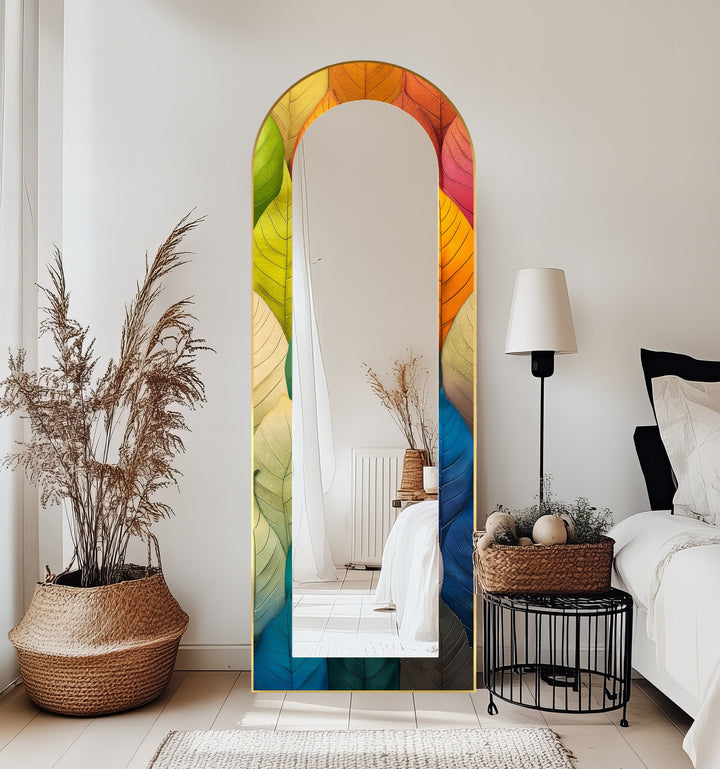 Botanic Spectrum – Abstrakter Standspiegel mit Blattmuster 