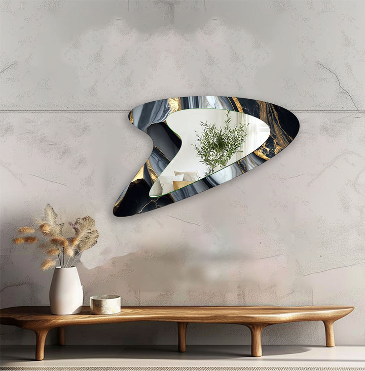 Eleganter Marmor-Wandspiegel in Gold und Grau
