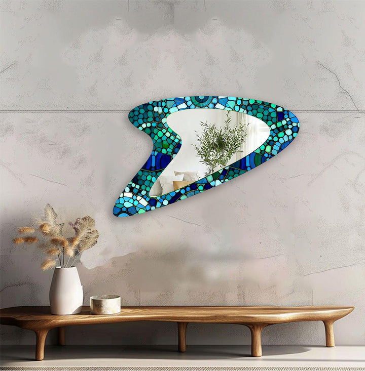 Mirror wall decor with creative frames and reflective details to elevate your home interior
