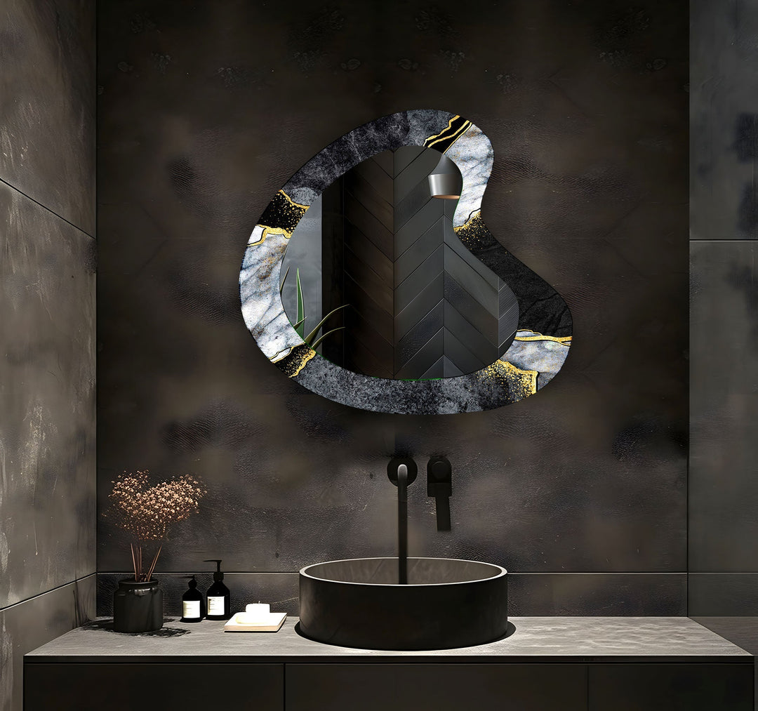 Wall mirrors combining modern aesthetics with classic elegance for timeless appeal
