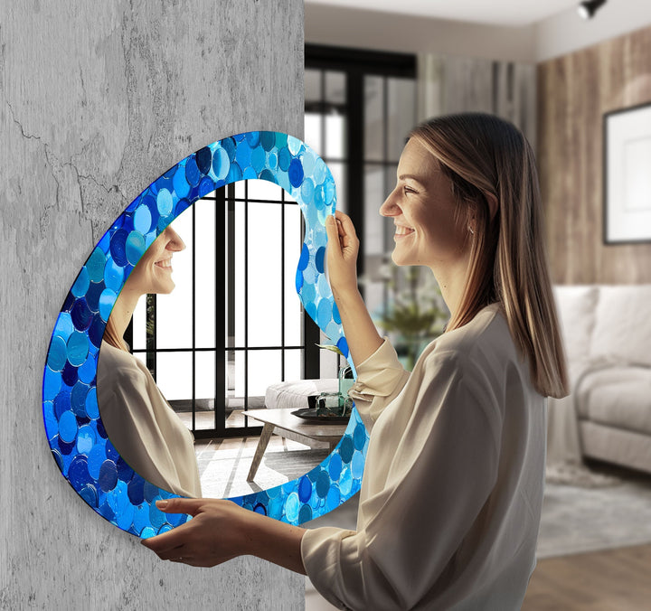 Stylish wall mirrors with bold and sleek frames to elevate the decor of any room
