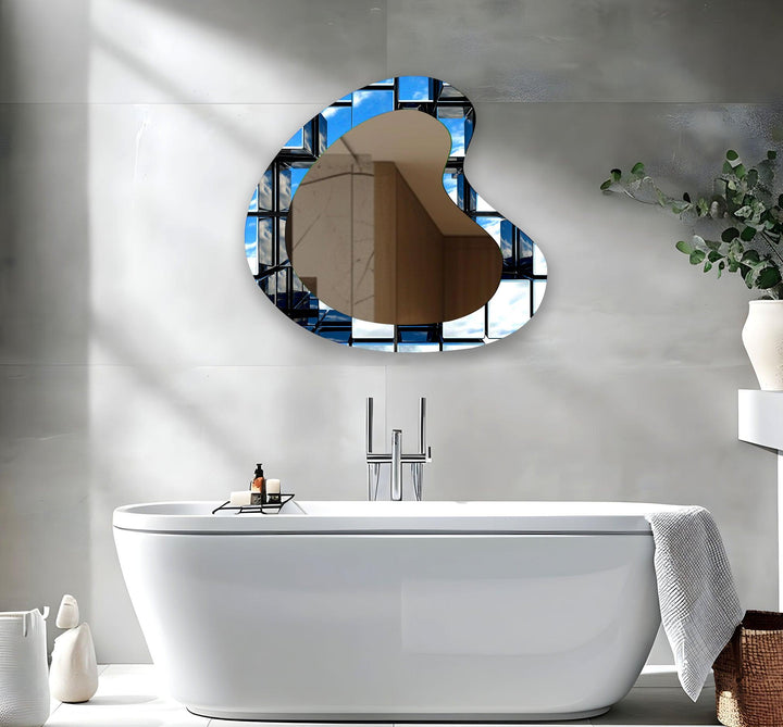 Moderner asymmetrischer Wandspiegel aus Glas