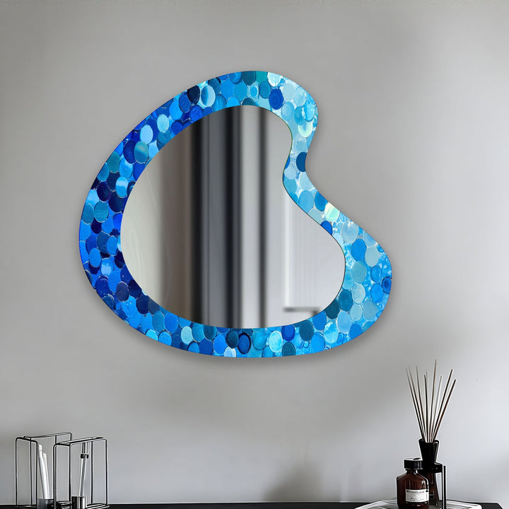 Mirror wall decor combining reflective surfaces and artistic shapes for a stunning focal point
