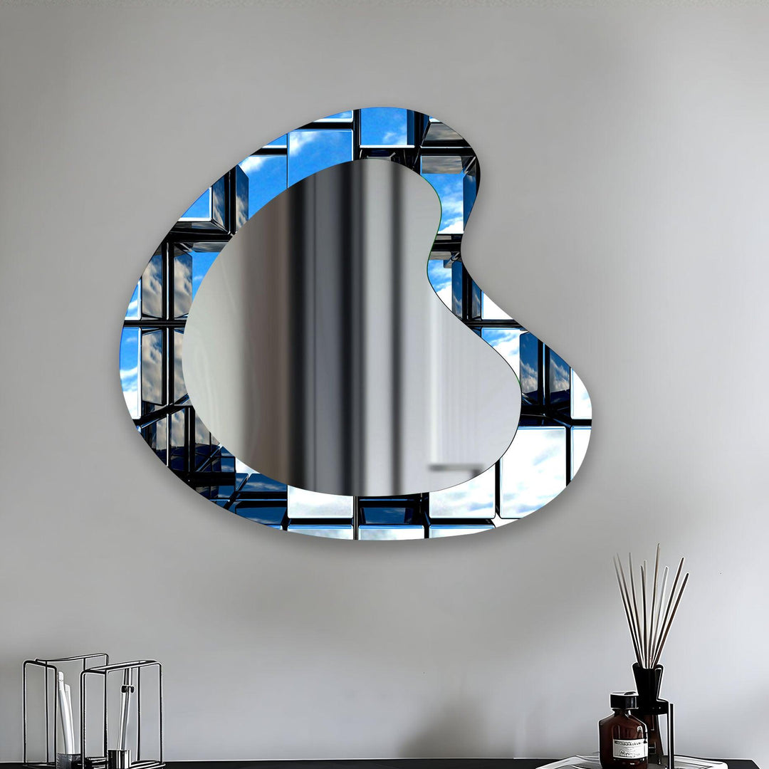 Moderner asymmetrischer Wandspiegel aus Glas