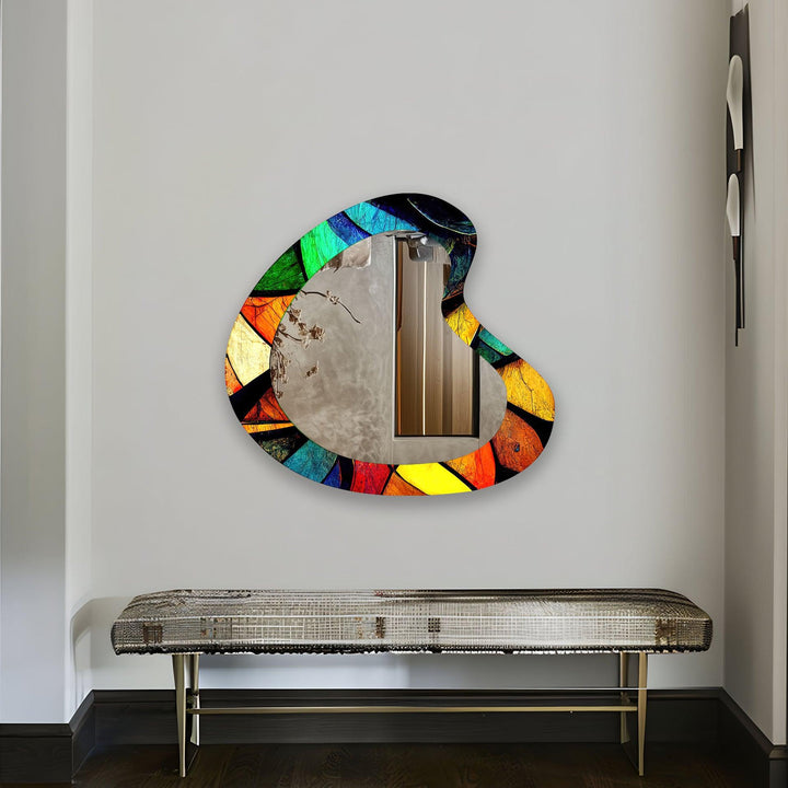 Farbenfroher moderner asymmetrischer Wandspiegel