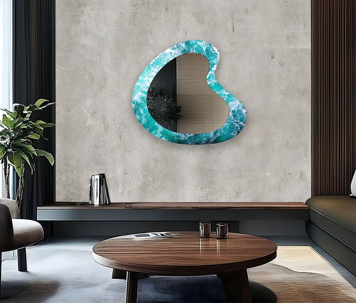 Dekorativer Wandspiegel aus Glas mit blauen Wellen