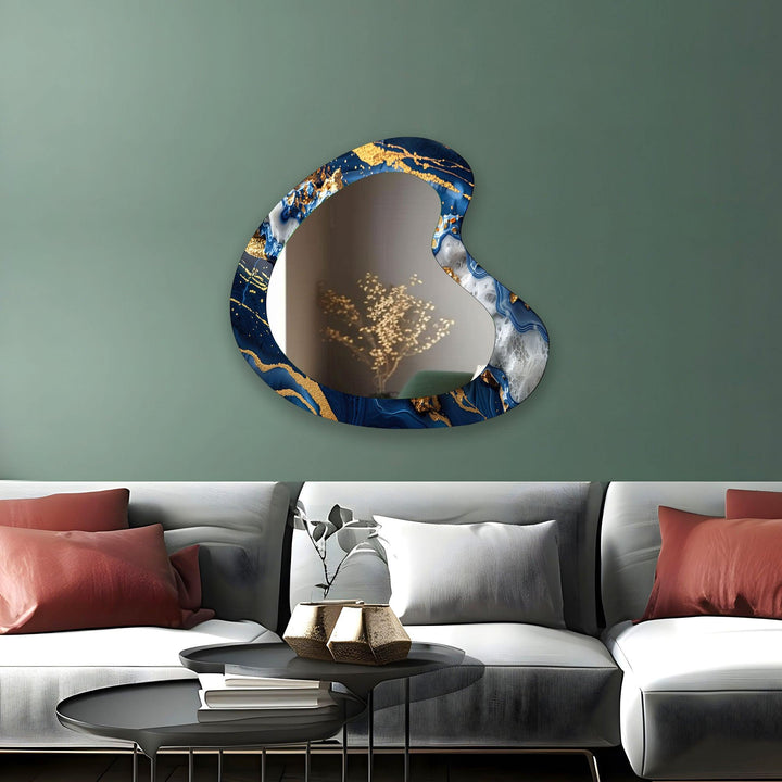 Unregelmäßiger Wandspiegel aus blauem und goldenem Marmor