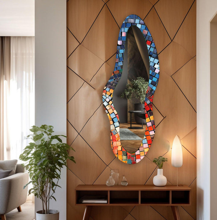 Moderner bunter Mosaik-Ganzkörper-Wandspiegel