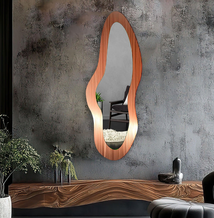 Moderner orangefarbener asymmetrischer Wandspiegel aus Glas