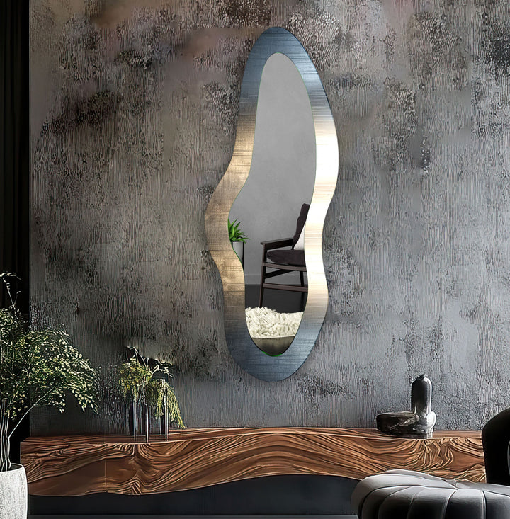Asymmetrischer langer Wandspiegel in Metallic-Grau