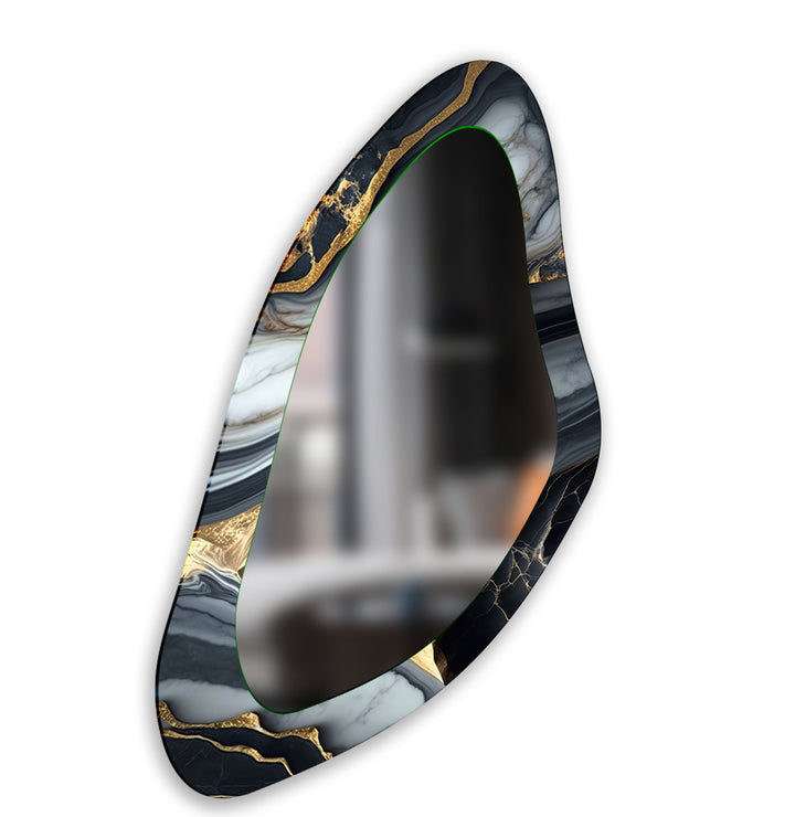 Mirror wall decor combining reflective surfaces and artistic shapes for a stunning focal point
