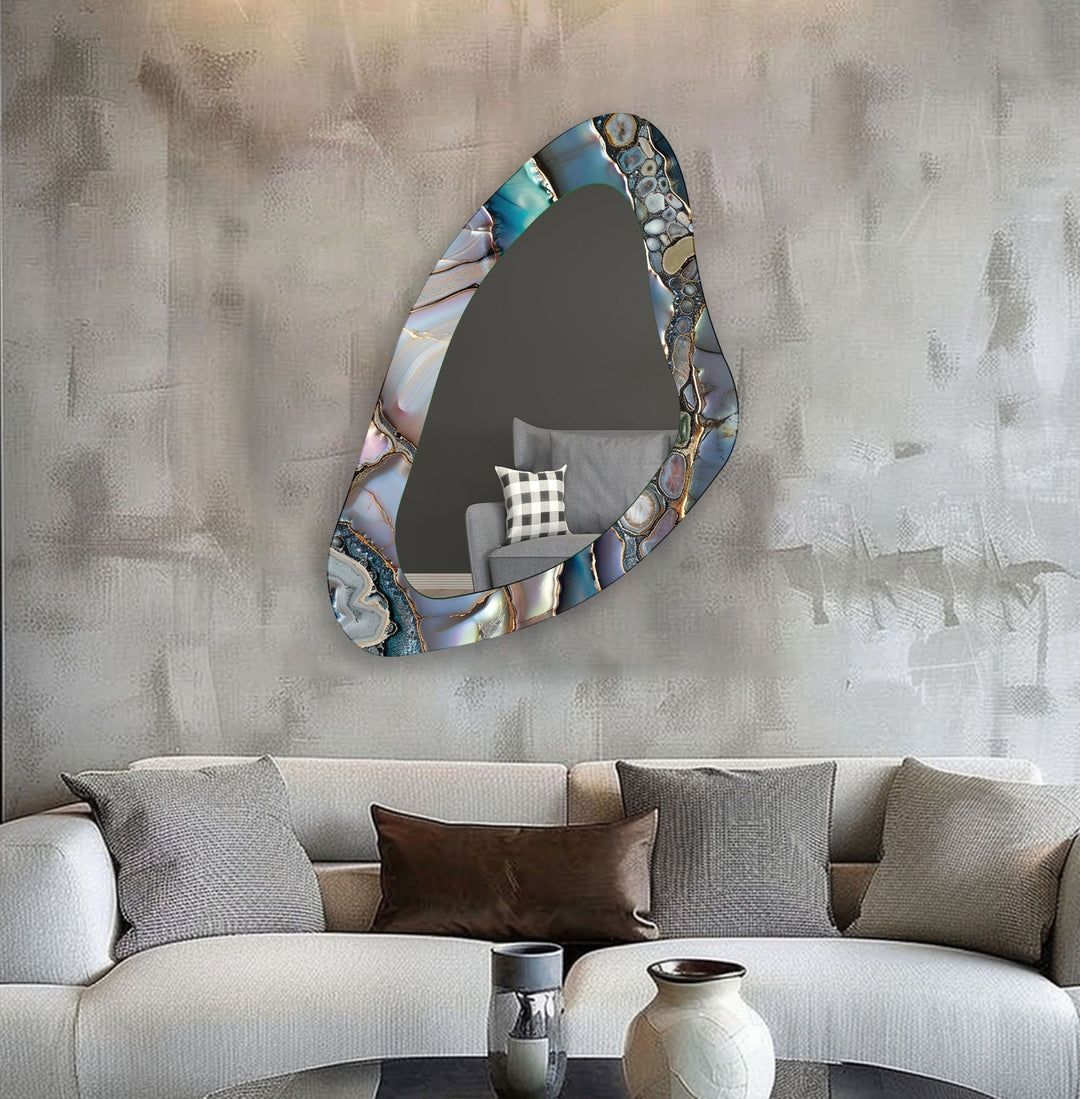 Mirror wall decor with creative frames and reflective details to elevate your home interior
