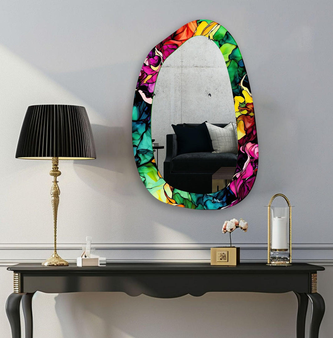 Asymmetrischer Glas-Wandspiegel in lebendigen Farben