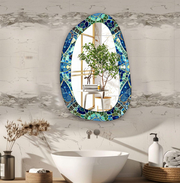 Decorative wall mirror featuring elegant details to enhance your home’s ambiance
