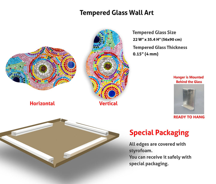Bunt geformte Mosaikfliesen aus Glas als Wandkunst