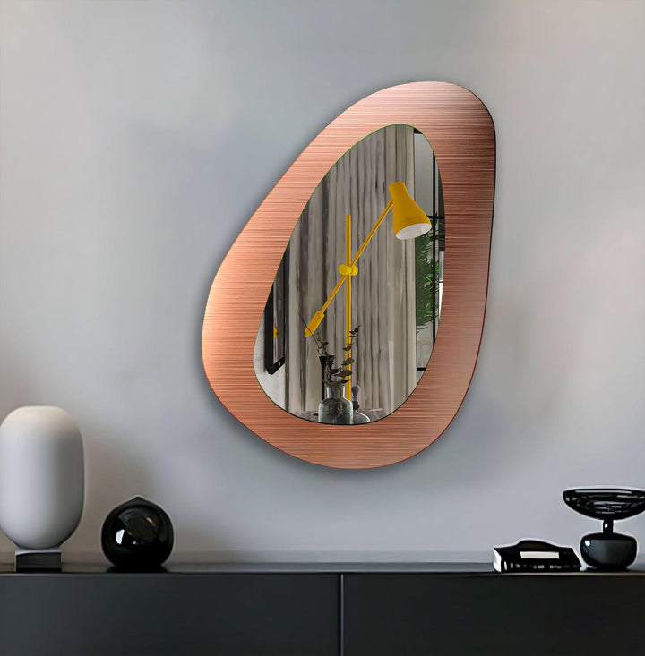 Asymmetrischer Wandspiegel aus Bronze