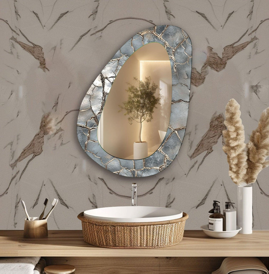 Eleganter abstrakter Wandspiegel in Silber