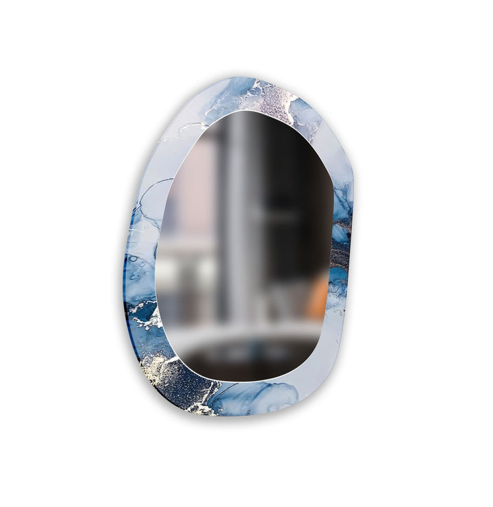 Decorative wall mirror with a minimalist frame to complement both modern and classic interiors
