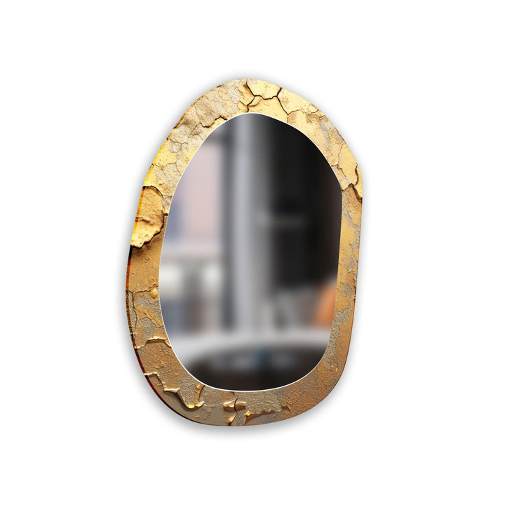 Asymmetrischer Wandspiegel aus goldenem Marmor