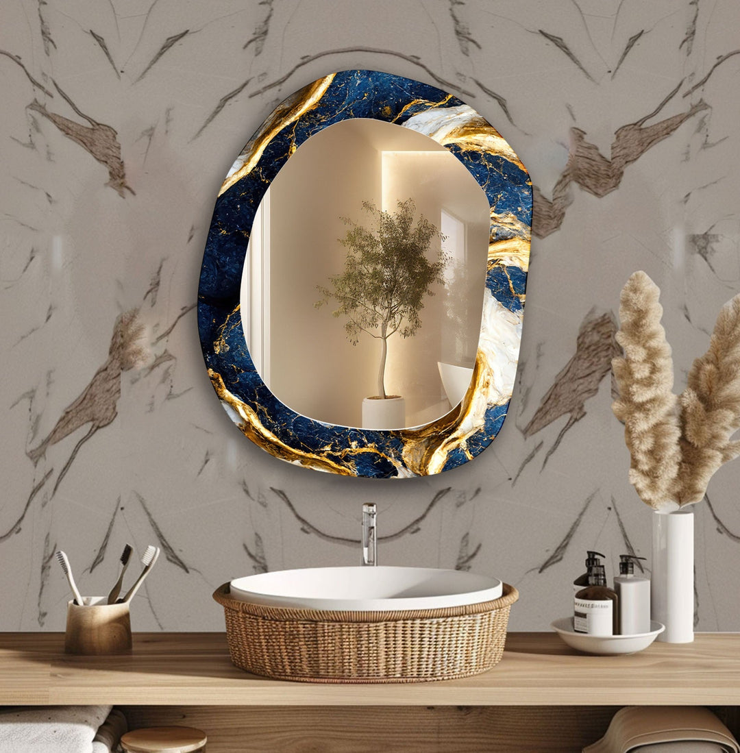 Unregelmäßiger, abstrakter Wandspiegel in Gold