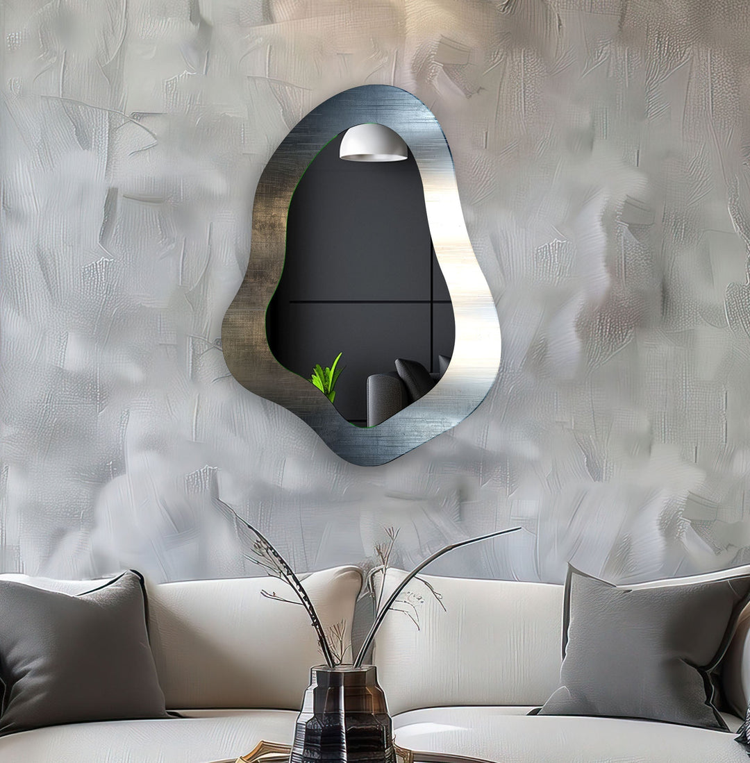 Moderner Wandspiegel in Metallic-Grau für den Eingangsbereich