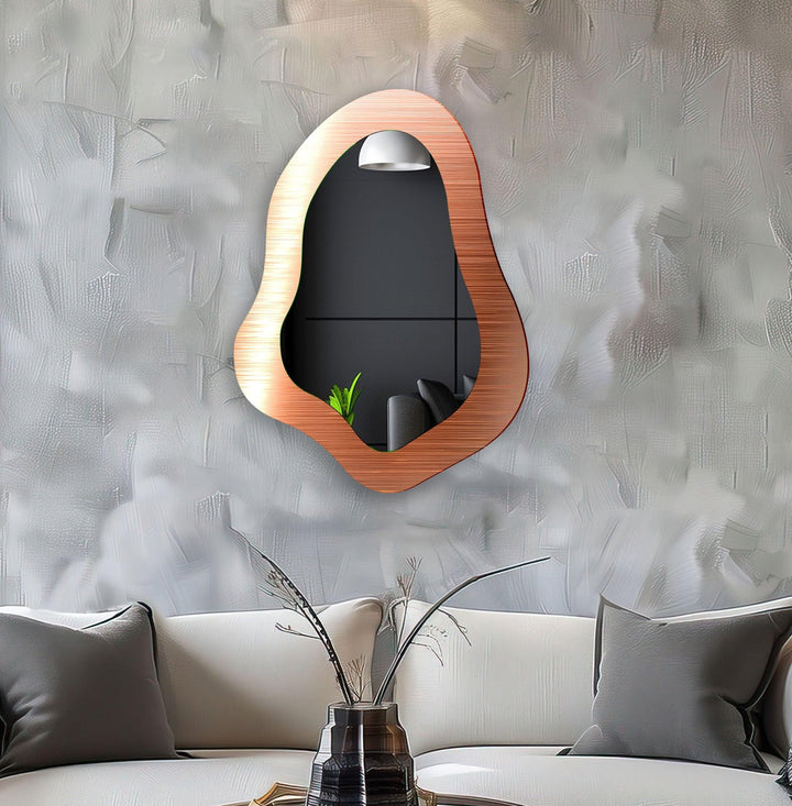 Mirror wall decor combining reflective surfaces and artistic shapes for a stunning focal point
