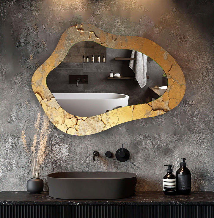 Moderner, asymmetrischer Wandspiegel in Gold