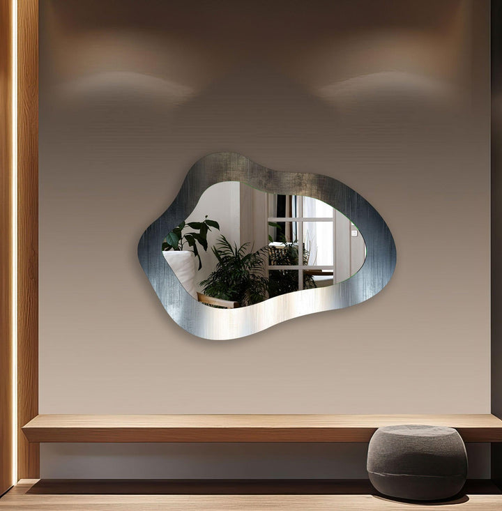 Moderner Wandspiegel in Metallic-Grau für den Eingangsbereich