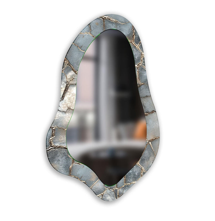 Wall mirrors combining modern aesthetics with classic elegance for timeless appeal
